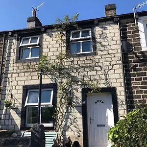 Cosy 2 Bedroom Silsden